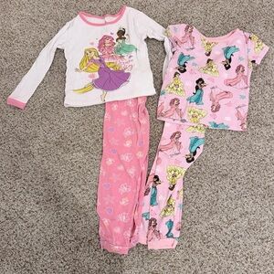 Set of 2 Disney Princess Pajamas Size 6 *runs small